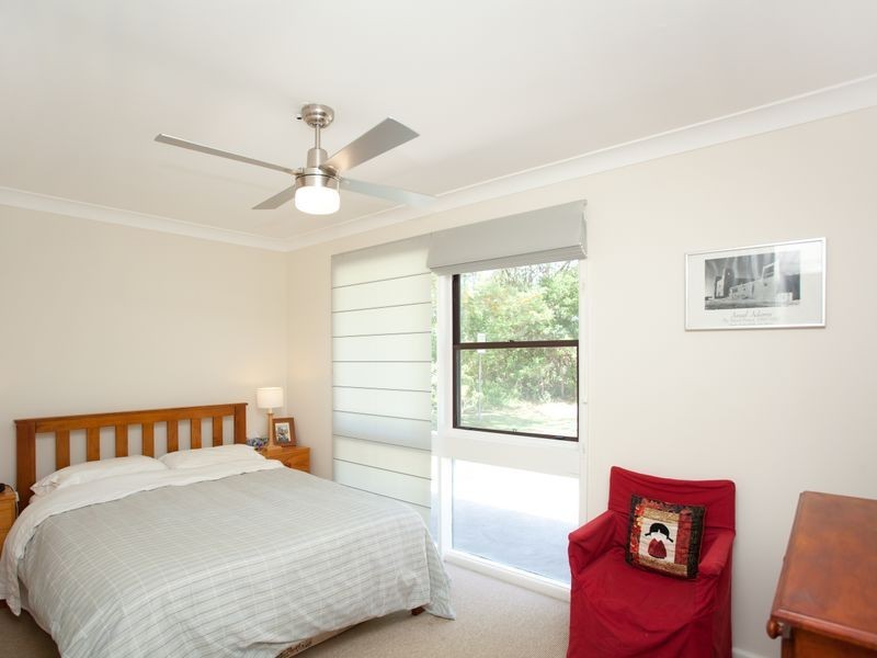 14 Oceanic Place, Old Bar NSW 2430