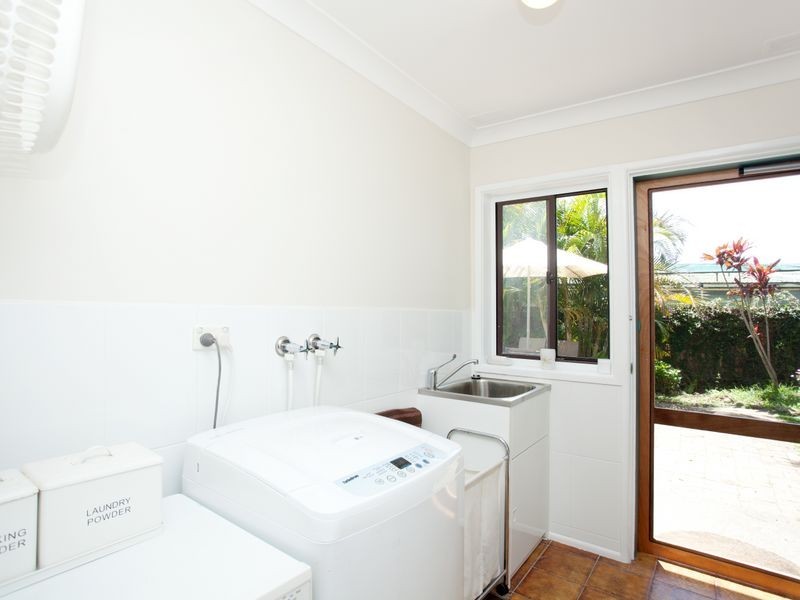14 Oceanic Place, Old Bar NSW 2430