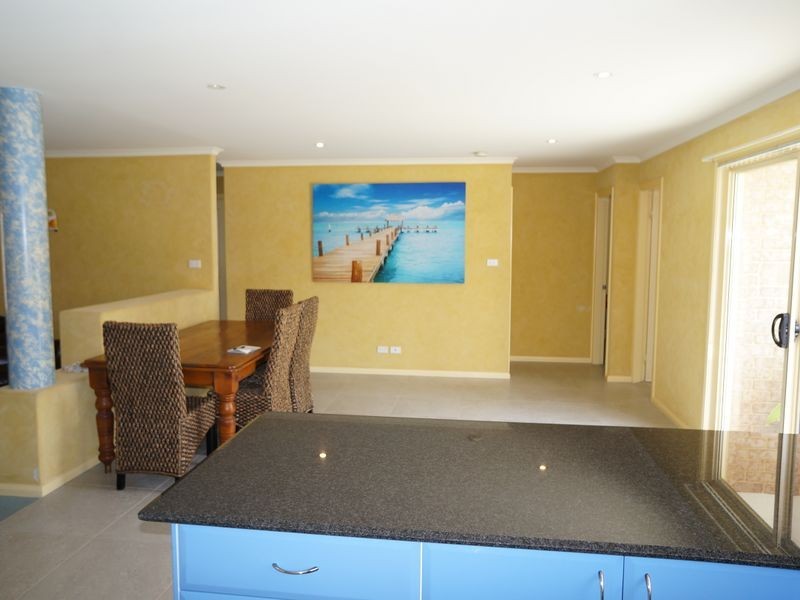 2/24 Wyden Street, Old Bar NSW 2430