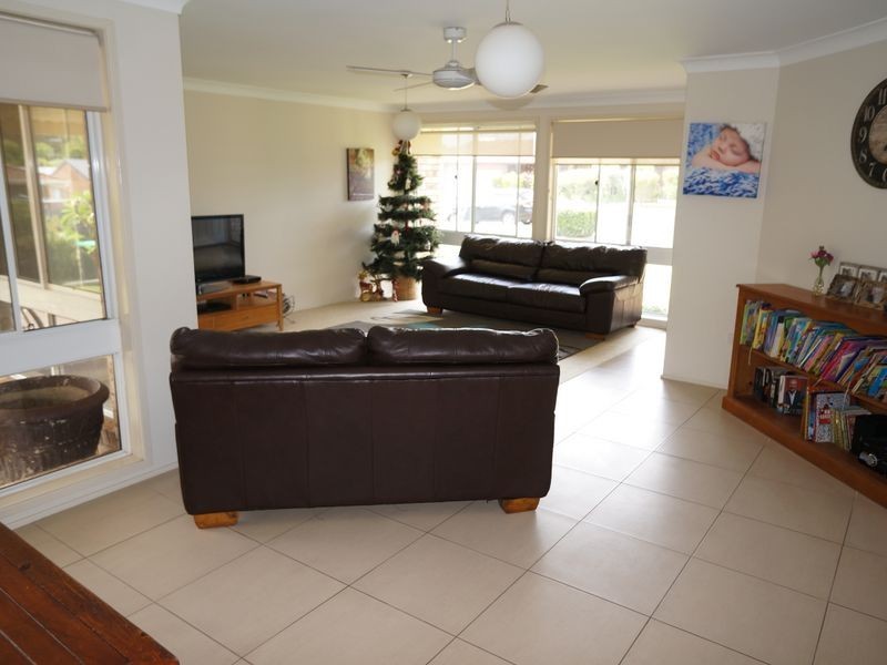 5 Casuarina Close, Old Bar NSW 2430