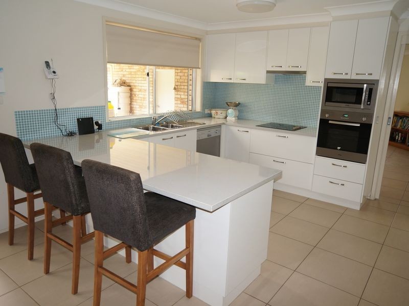 5 Casuarina Close, Old Bar NSW 2430
