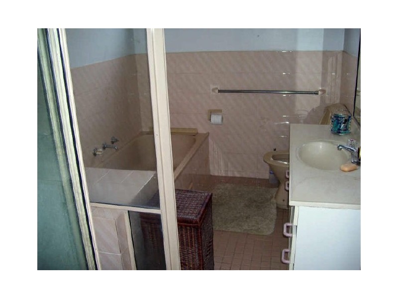 7 Kestrel Avenue, Old Bar NSW 2430