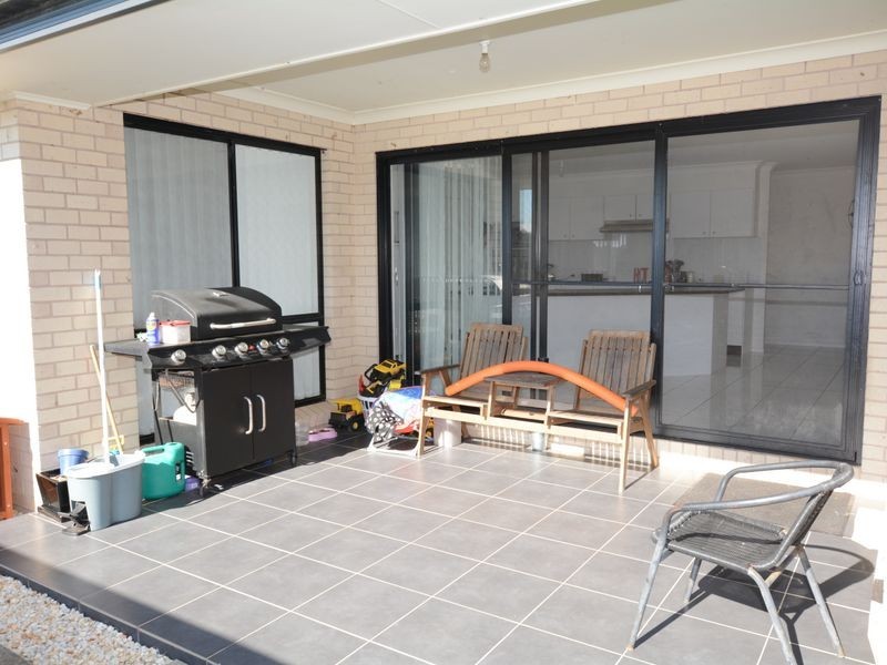 2 Threadfin Court, Old Bar NSW 2430