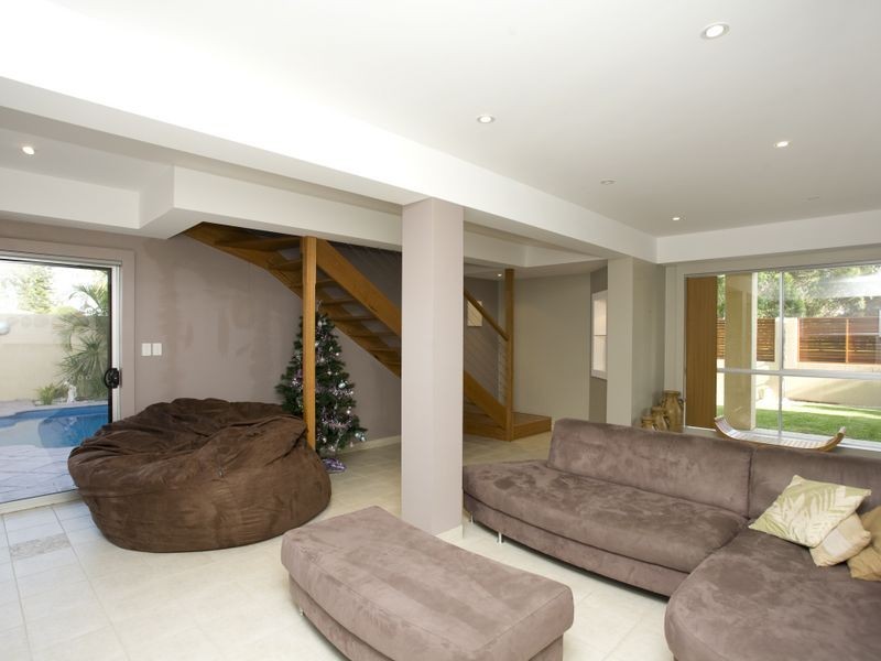 2 David Street, Old Bar NSW 2430