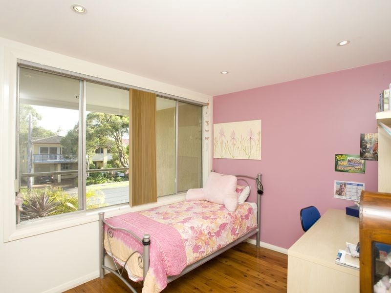 2 David Street, Old Bar NSW 2430