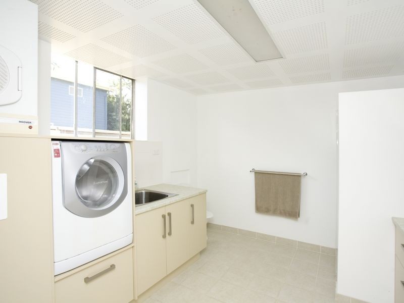 2 David Street, Old Bar NSW 2430