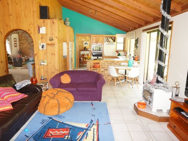 18 Oceanic Place, Old Bar NSW 2430