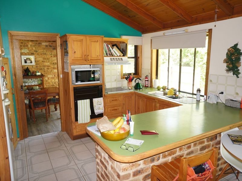 18 Oceanic Place, Old Bar NSW 2430