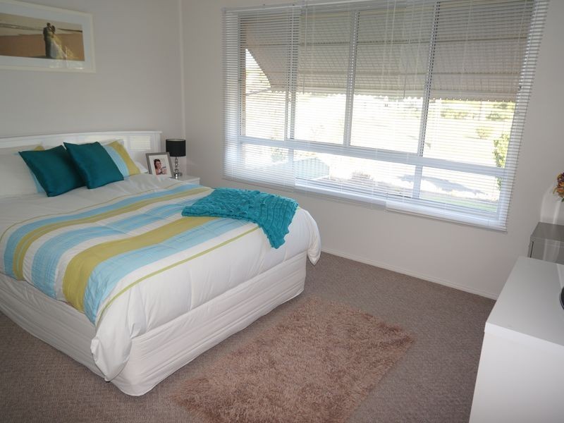 73 Edinburgh Drive, Taree NSW 2430