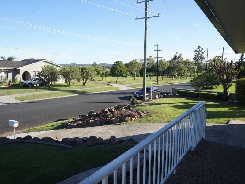 73 Edinburgh Drive, Taree NSW 2430