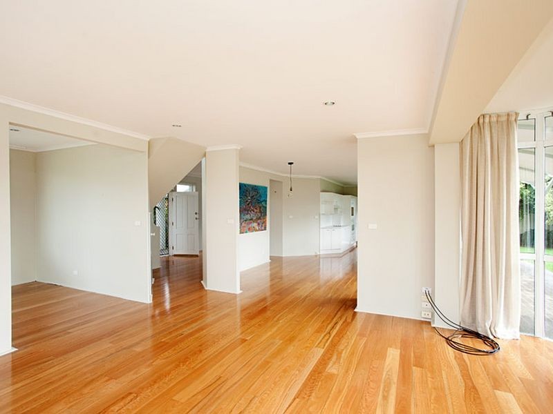 11 Laurina Close, Old Bar NSW 2430