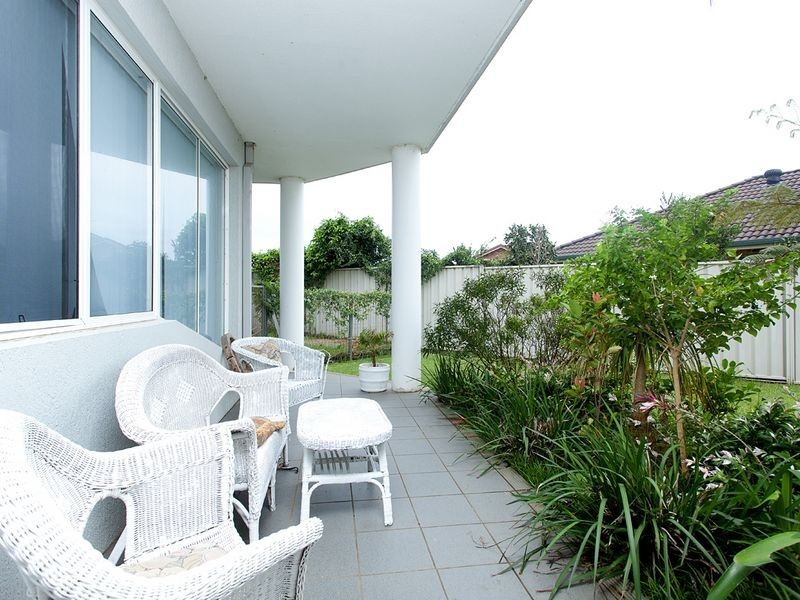 11 Laurina Close, Old Bar NSW 2430