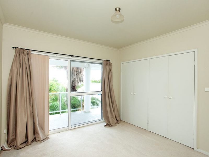 11 Laurina Close, Old Bar NSW 2430