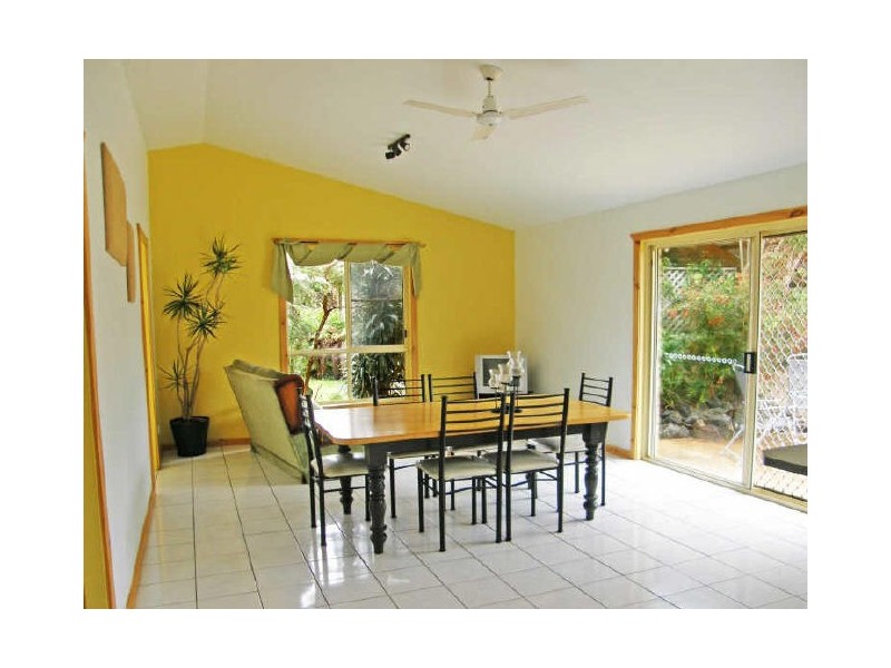 9 Oceanic Place, Old Bar NSW 2430