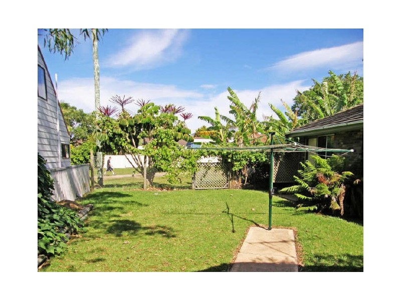 9 Oceanic Place, Old Bar NSW 2430