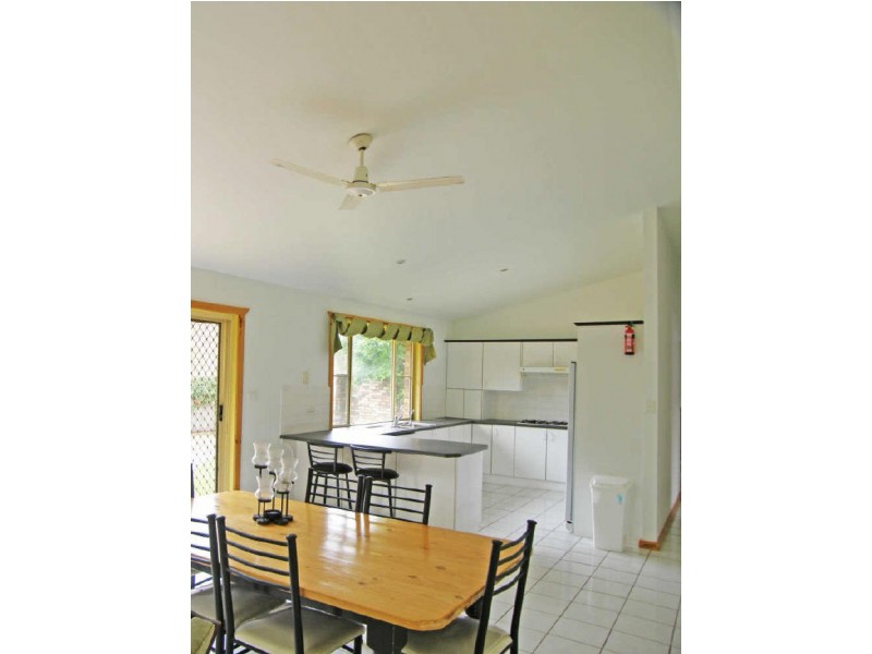 9 Oceanic Place, Old Bar NSW 2430
