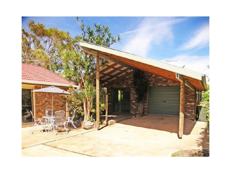 9 Oceanic Place, Old Bar NSW 2430