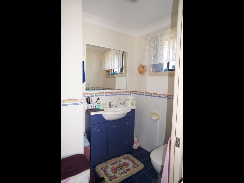 11 Bluehaven Drive, Old Bar NSW 2430