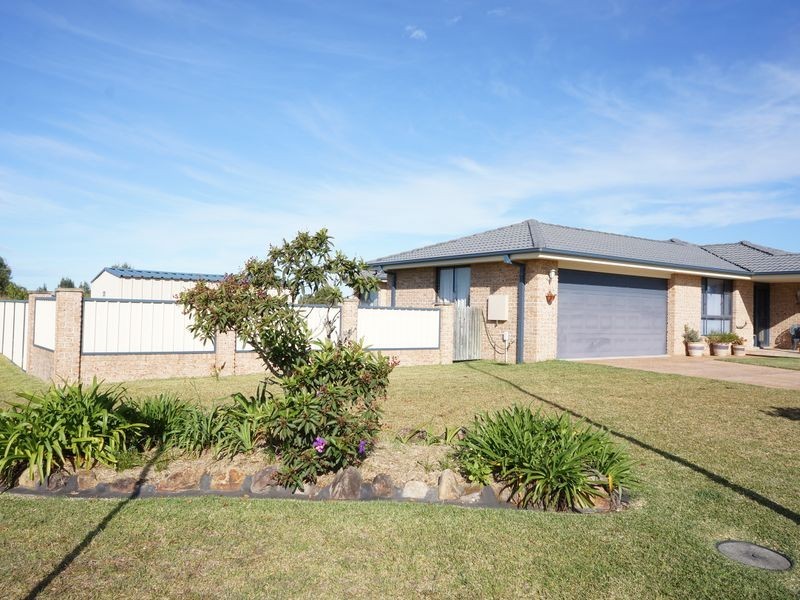 11 Bluehaven Drive, Old Bar NSW 2430