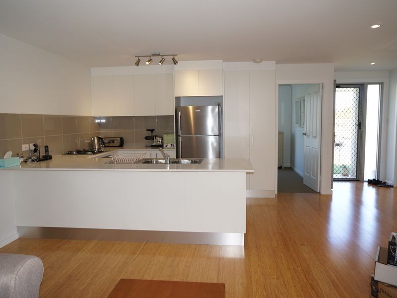 8 Bluehaven Drive, Old Bar NSW 2430