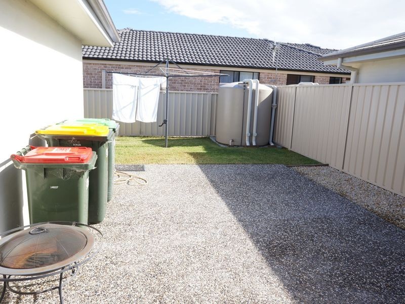 8 Bluehaven Drive, Old Bar NSW 2430