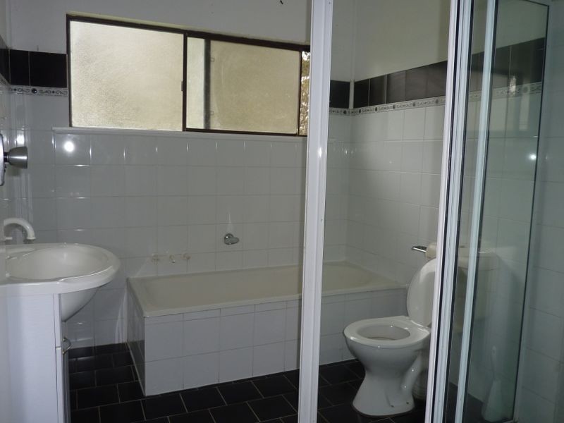 20 Broadoaks Road, Old Bar NSW 2430