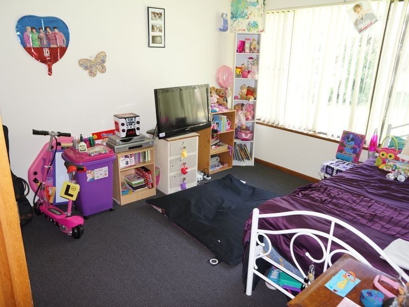 20 Broadoaks Road, Old Bar NSW 2430