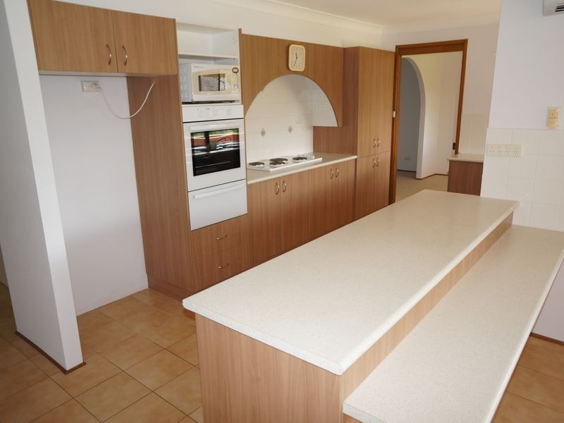 4 Suni Drive, Old Bar NSW 2430