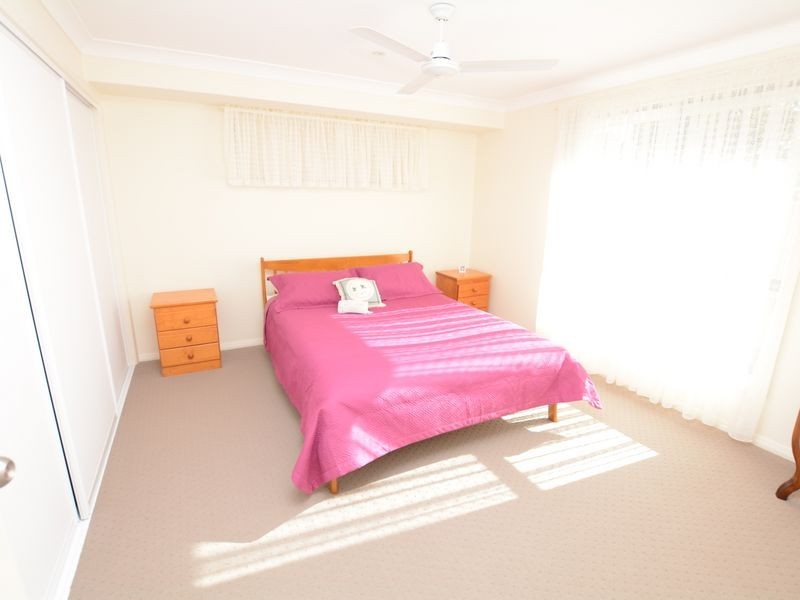 3B Albatross Way, Old Bar NSW 2430