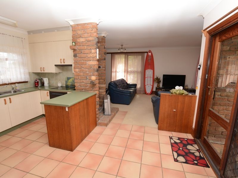 28 Clerke Street, Old Bar NSW 2430