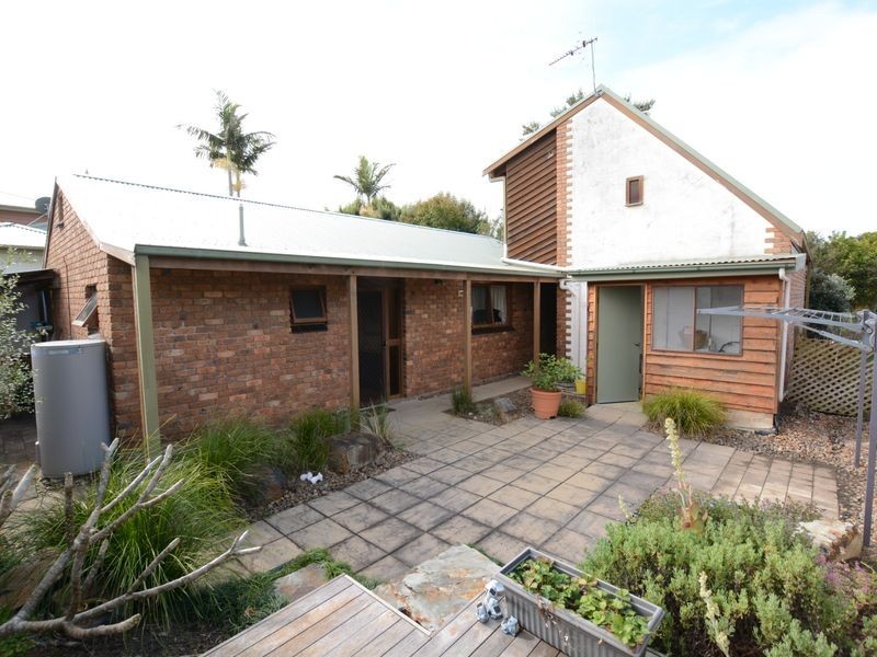 28 Clerke Street, Old Bar NSW 2430