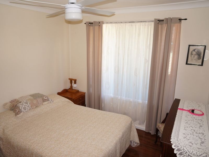 19 Richardson St, Old Bar NSW 2430