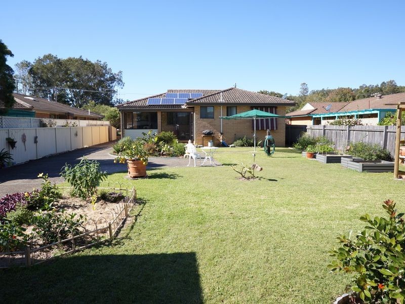 19 Richardson St, Old Bar NSW 2430