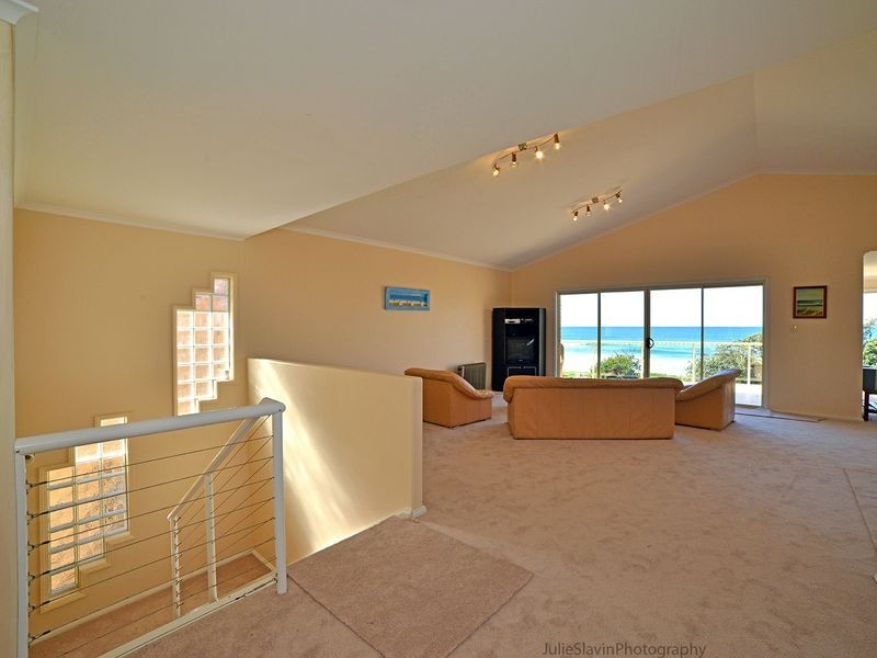 4 Lewis Street, Old Bar NSW 2430