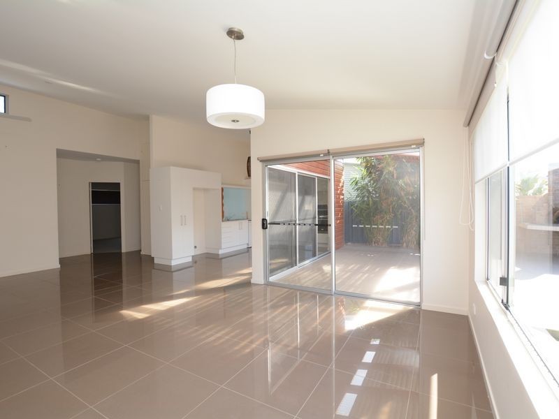 22 Bluehaven Drive, Old Bar NSW 2430