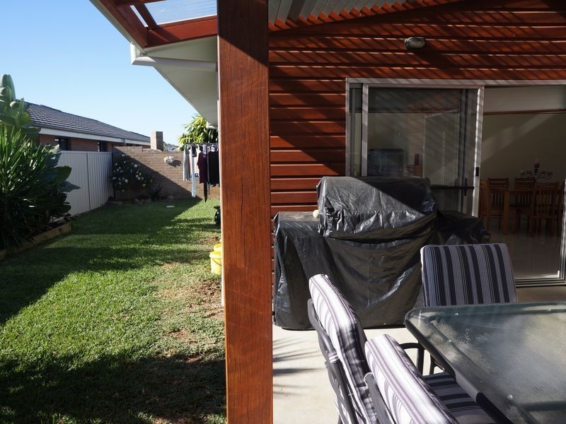 22 Bluehaven Drive, Old Bar NSW 2430