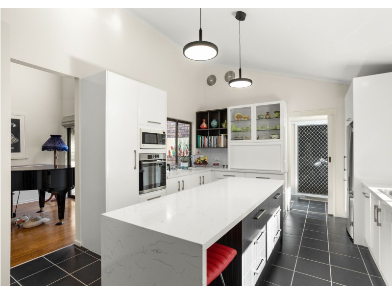 3 Cassia Close, Old Bar NSW 2430