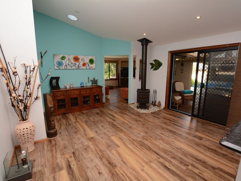 13 Shantull Drive, Wallabi Point NSW 2430