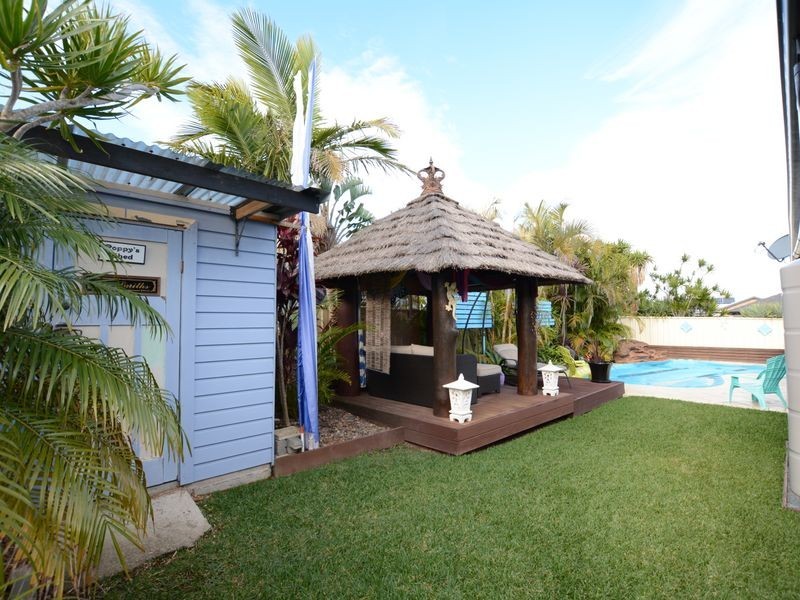 13 Shantull Drive, Wallabi Point NSW 2430