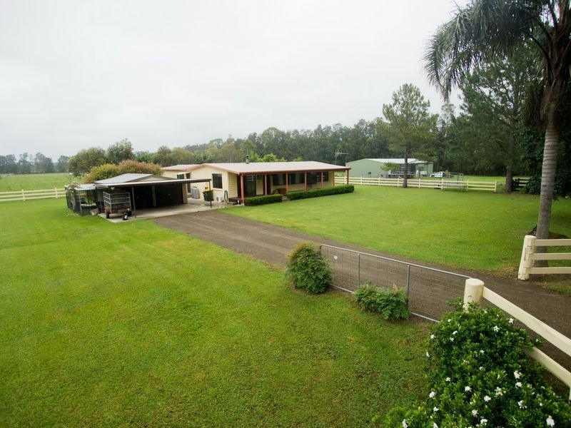10 Narrung Place, Oxley Island NSW 2430