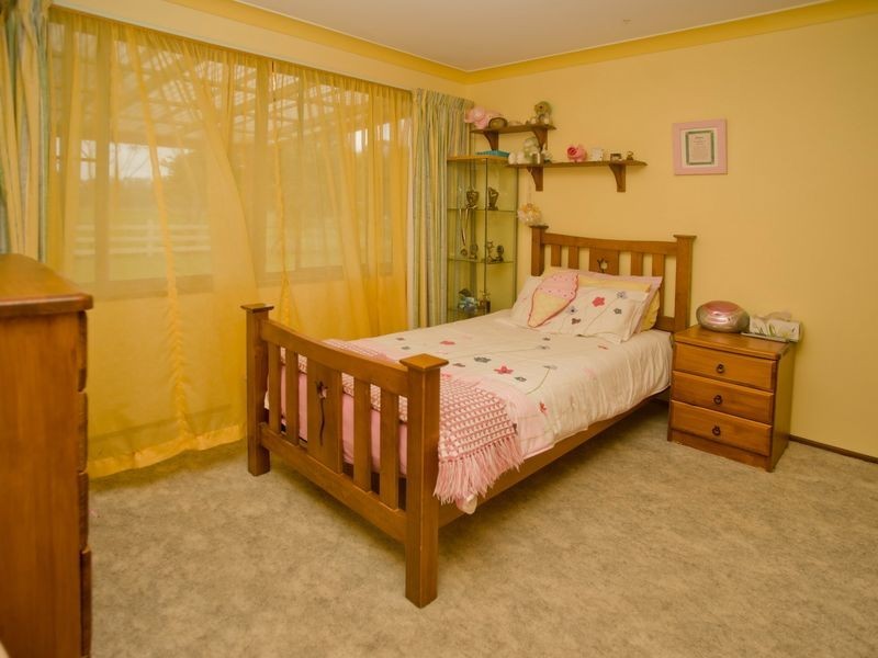 10 Narrung Place, Oxley Island NSW 2430