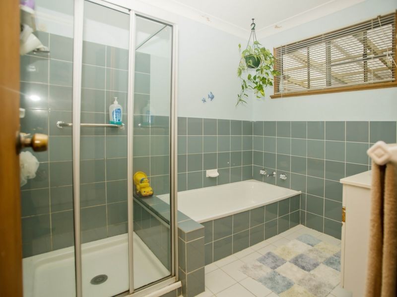 10 Narrung Place, Oxley Island NSW 2430