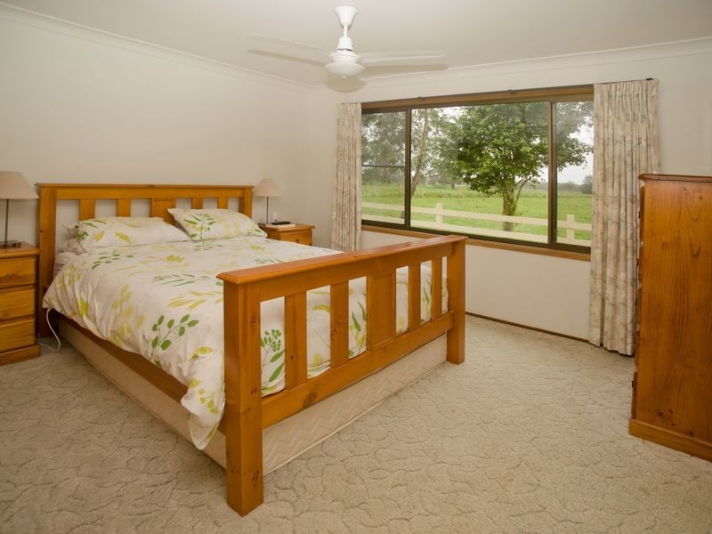 10 Narrung Place, Oxley Island NSW 2430