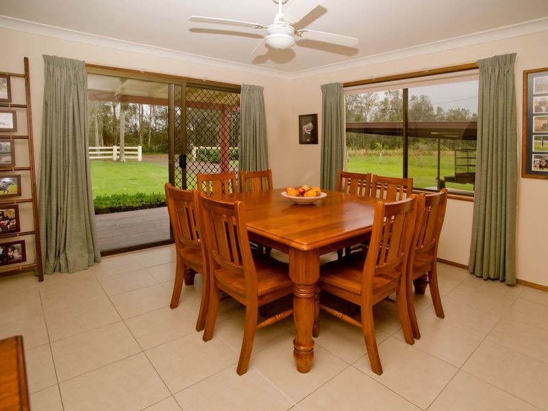 10 Narrung Place, Oxley Island NSW 2430