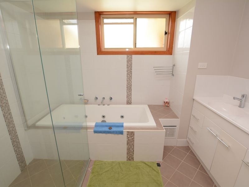 17 Suni Drive, Old Bar NSW 2430