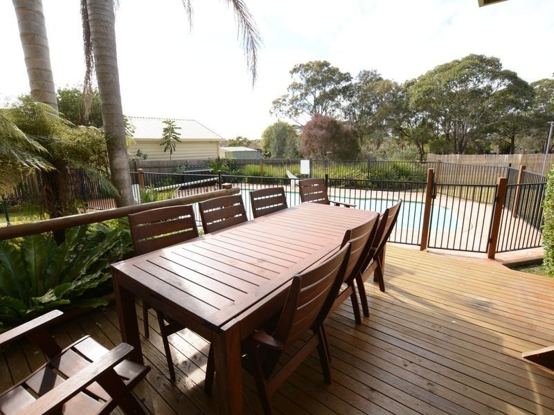 17 Suni Drive, Old Bar NSW 2430
