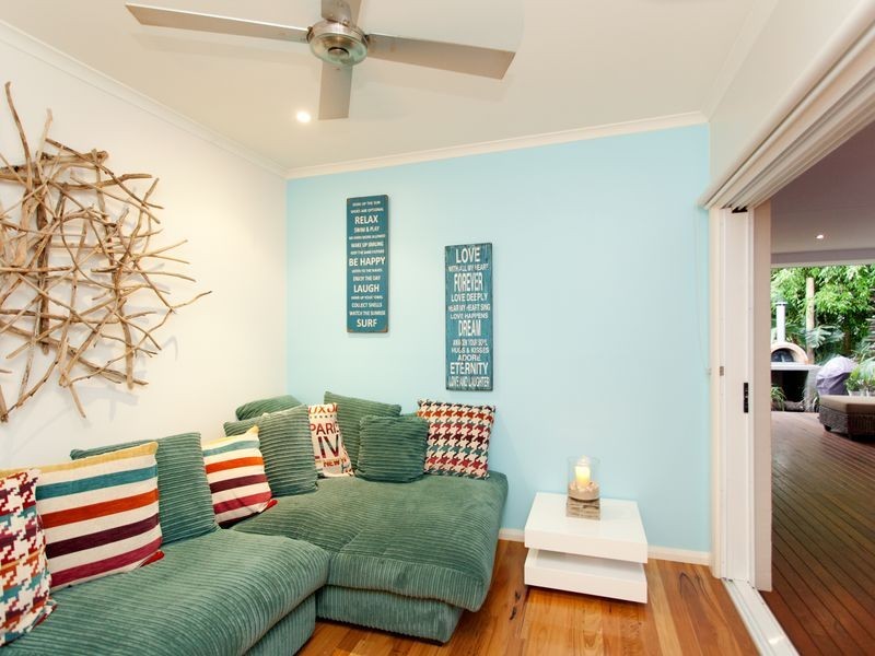 13 Hall Street, Old Bar NSW 2430
