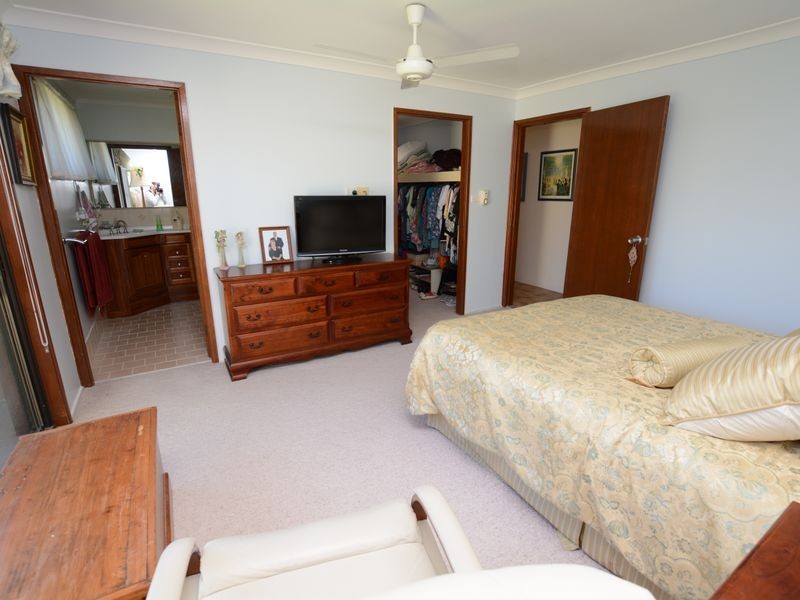 25 Richardson Street, Old Bar NSW 2430