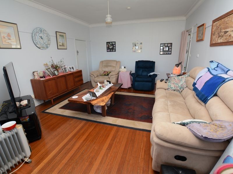 1 Lewis Street, Old Bar NSW 2430