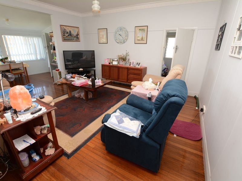 1 Lewis Street, Old Bar NSW 2430